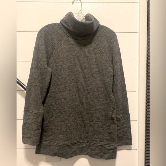 Lululemon sweatshirt size 6 - Picture 1 of 4